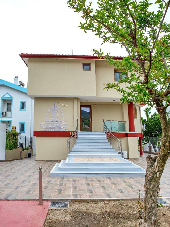 Rent House Karavi Penzion Nea Iraklitsa